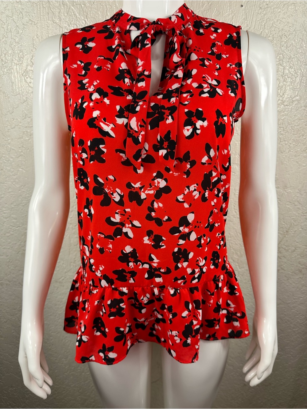 Banana Republic Women’s Sleeveless Floral Peplum Blouse Red Black Size Small